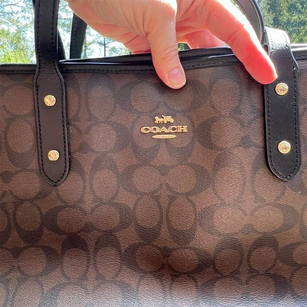 Coach gold black